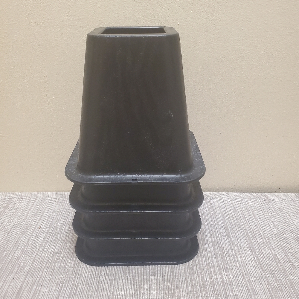 6” Dorm Room Bed Risers Strong & Durable Plastic 4 pc lot